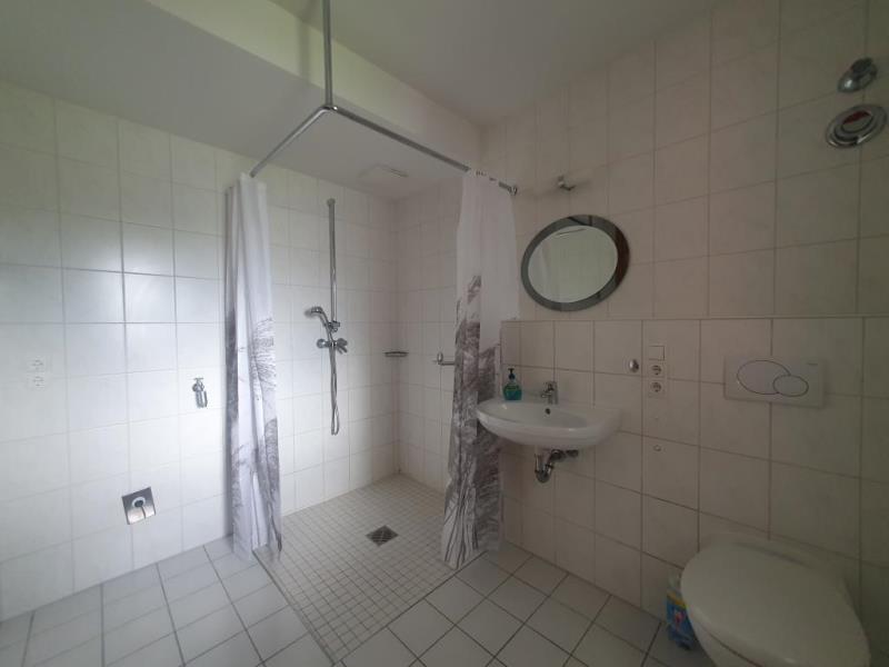 Dusche mit Tageslicht