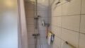 Dusche mit nied. Einstieg